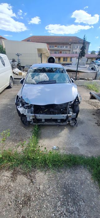 Toyota auris hybrid на Части