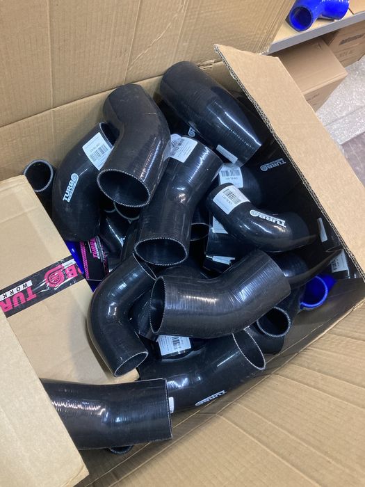 Турбопътища силиконови алуминий универсални колена