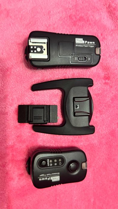 Kit foto complet Canon DSLR 1000D, 2 obiective, accesorii profesionale