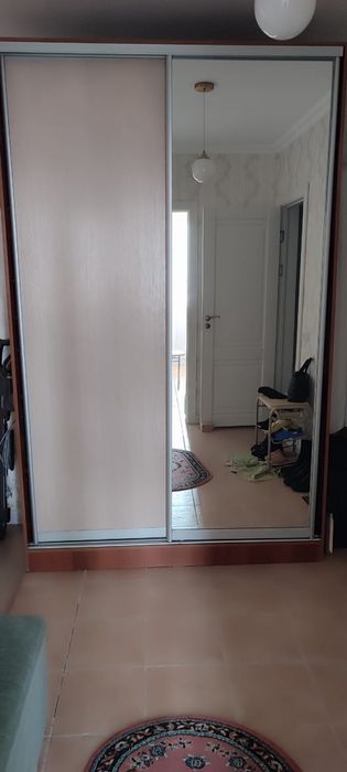 Шкаф купе в хорошем состоянии