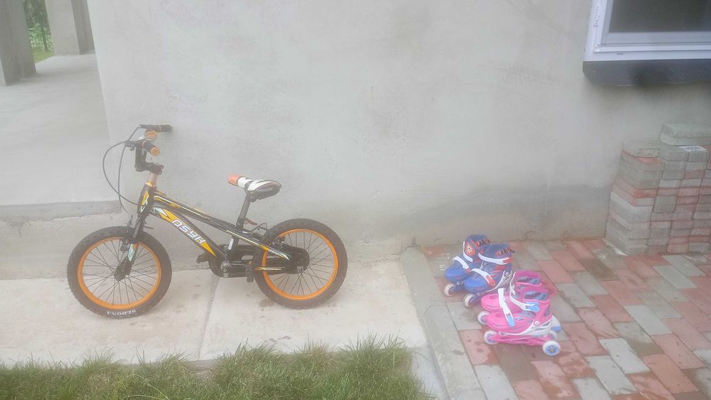Bicicleta și role pentru copii (număr de la 30la 33reglabile)