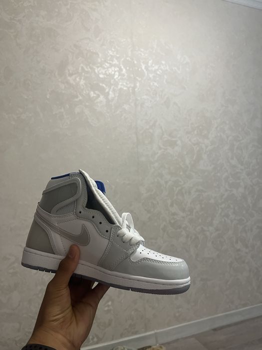 Продам крассовки NIKE