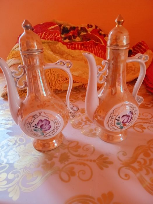 Чайники две штк 05.л