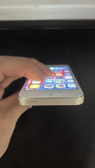 Айфон iphone 5s.