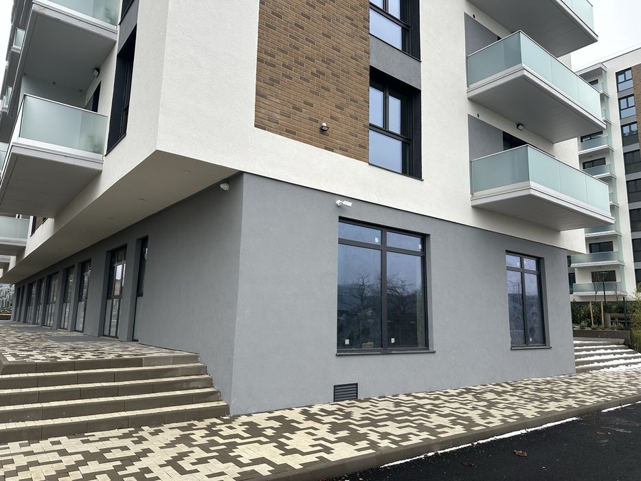 Inchiriez spatiu comercial in complexul grand hill residence oradea