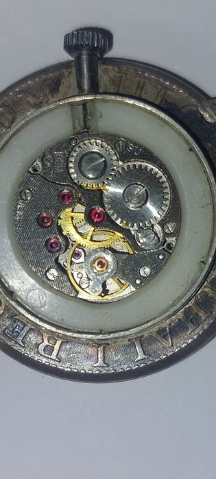 Ceas unicat double-coin 500 Lei 1944 Regele Mihai I

Mecanism elvețian A. Schild 1610A, ștanțat SWISS 17J, armare manuală. 17 rubine, func