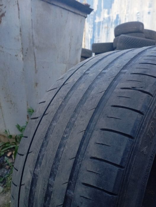 Продам Шина 275/40р20