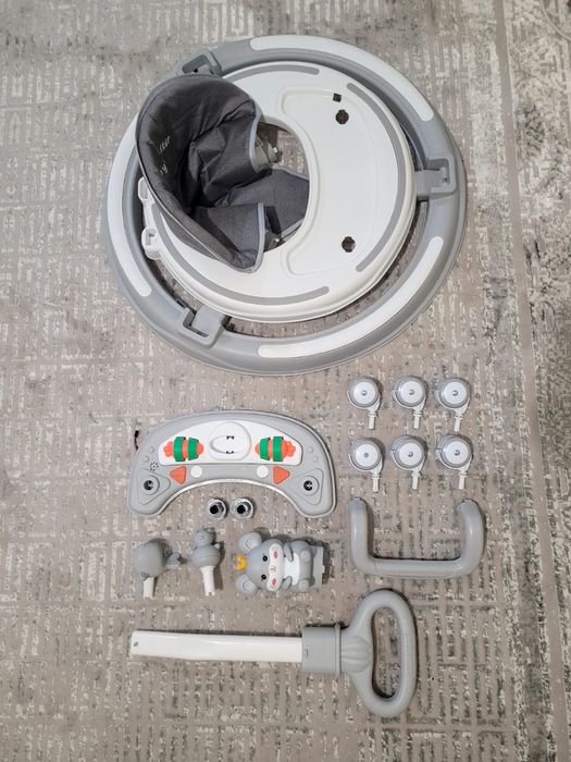 Продаются ходунки серого цвета.