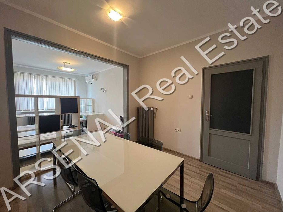 Дава се под наем Тристаен апартамент в София, Център - 88 кв.м за 625 € - Снимка #4