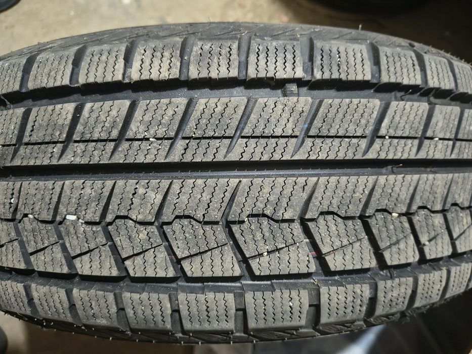 Jante+anvelope iarna Sonix