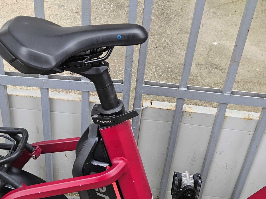 Електрически велосипед 20 цола QIO-шест месеца гаранция