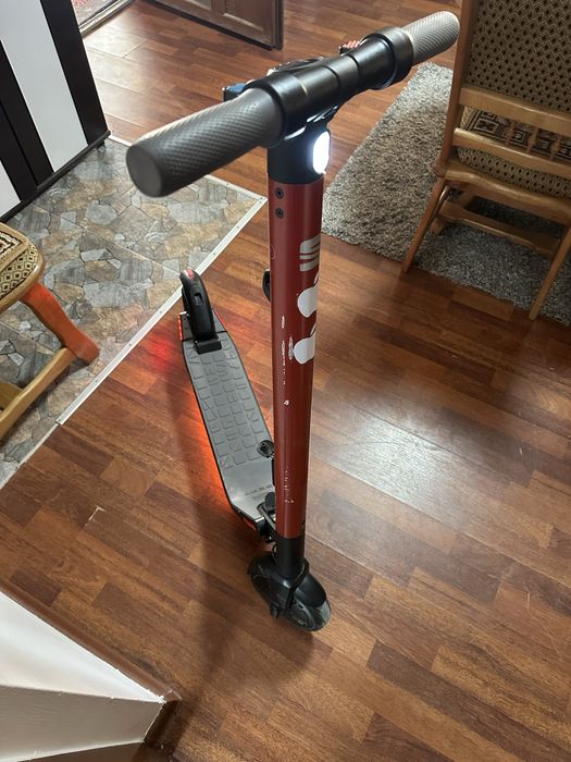 Trotinetă Electrică SEAT MÓ 25 (Ninebot ES2) – Stare Excelentă
