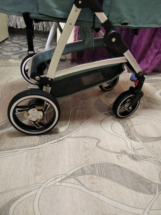 Срочно продаётся коляска