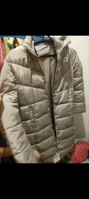 Продам куртку новую демисезон