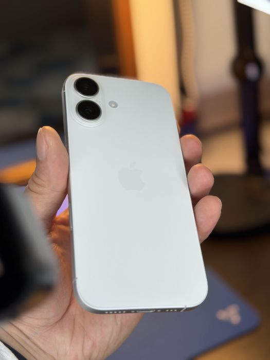 Iphone 17 pentru piese