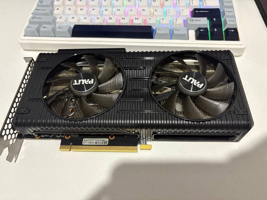 Видеокарта  RTX 3050