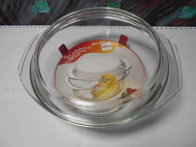 Vas yena sticla termorezistenta Star Line cu capac 2,5 litri