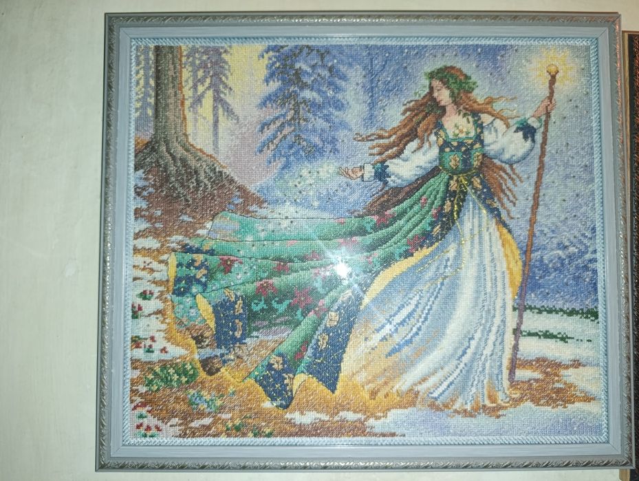 Продам вышитые картины