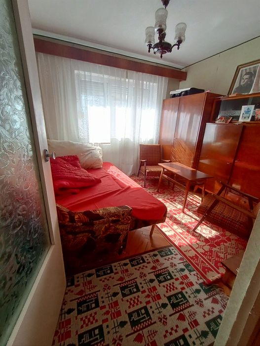 Vand apartament 2 camere str.Moldovei,Rogerius Oradea suprafață 46mpp