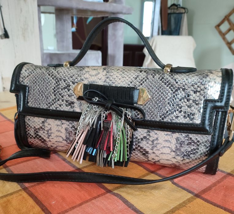 Клатч ( можно носить как сумочку)