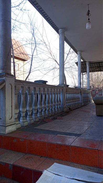 Продам два дома на одном участке