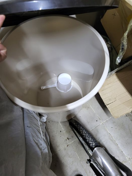 Продам бак для воды на 70 литров