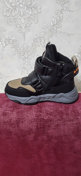 Продам обувь на мальчика