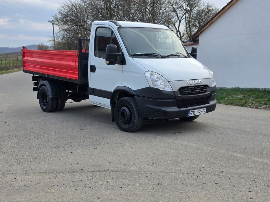 Iveco Daily  Basculabil pe 3 Parti 3.5T
