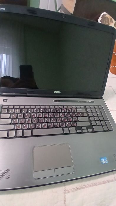 Лаптоп:Windows 10 с кабел.