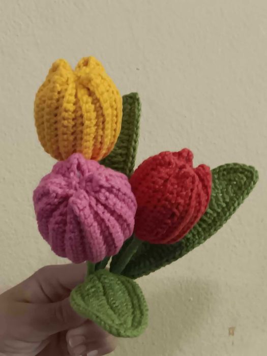 Изработка на плетени цветя и дребни аксесоари!