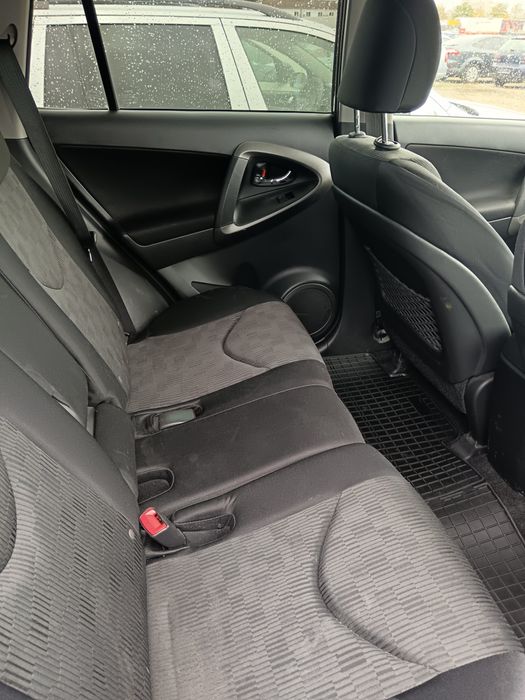 Vând Toyota RAV4 Diesel