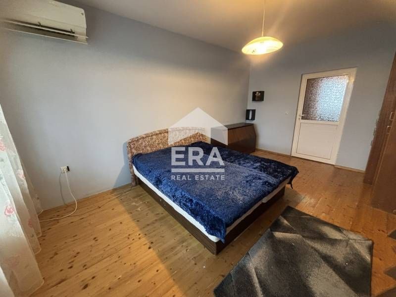 Просторен двустаен апартамент под наем - кв.Владислав Варненчик .