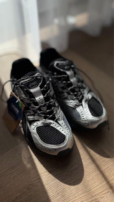 Продаю кросовки New balance и Asics оригинал