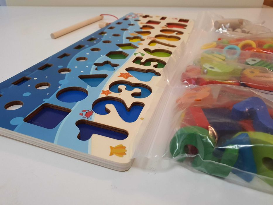 Дървена детска образователна игра Монтесори с цифри, форми и магнит