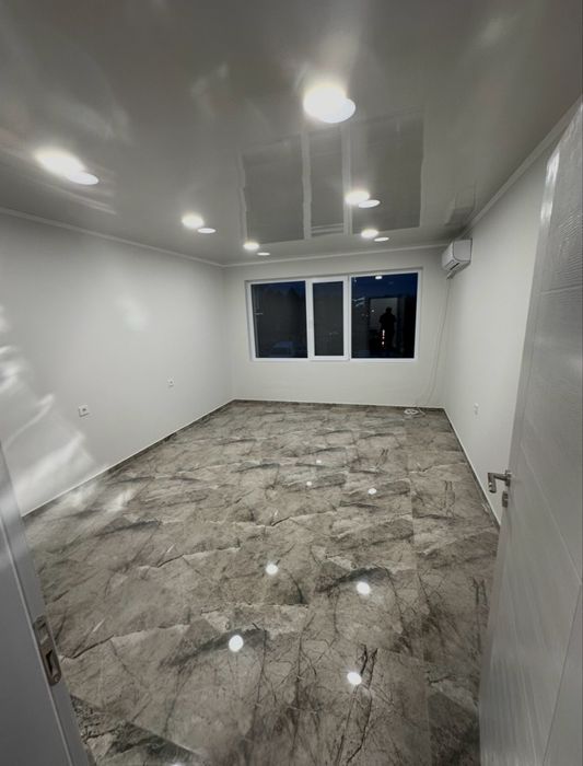 Отдавам под наем самостоятелен етаж за бизнес дейност