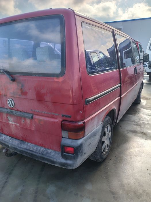 Фолксваген Транспорт Т4 / Volkswagen Transporter T4 2.5 TDI НА ЧАСTИ