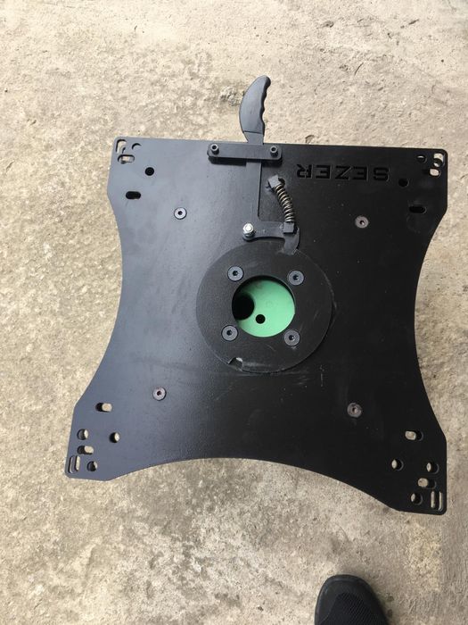 Въртящ се Механизъм за Единична Седалка за Sprinter/Crafter/Ducato итн