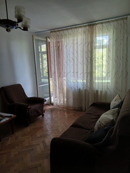 Ocazie! De inchiriat apartament cu doua camere ,central.