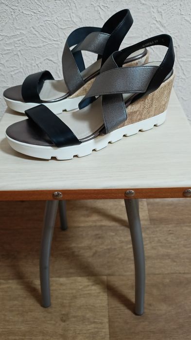 Босоножки женские  TACCARDI