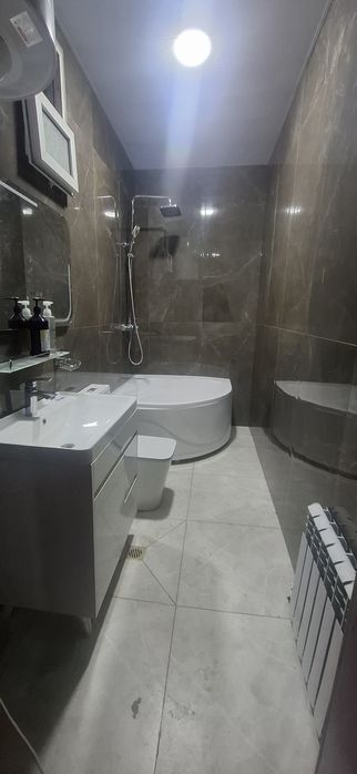 Ховли + бизнеслари бн