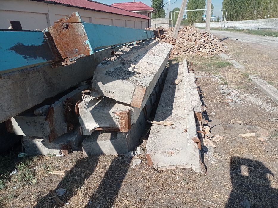 Подкранний балка 60 лик 6 дона . стойкала 40х40 4 дона Темир стойка 2