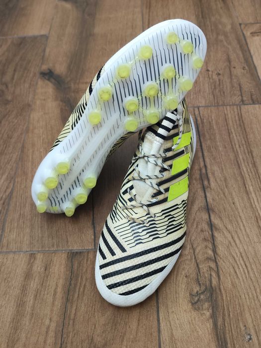 Футболни обувки Adidas Nemeziz 17.1