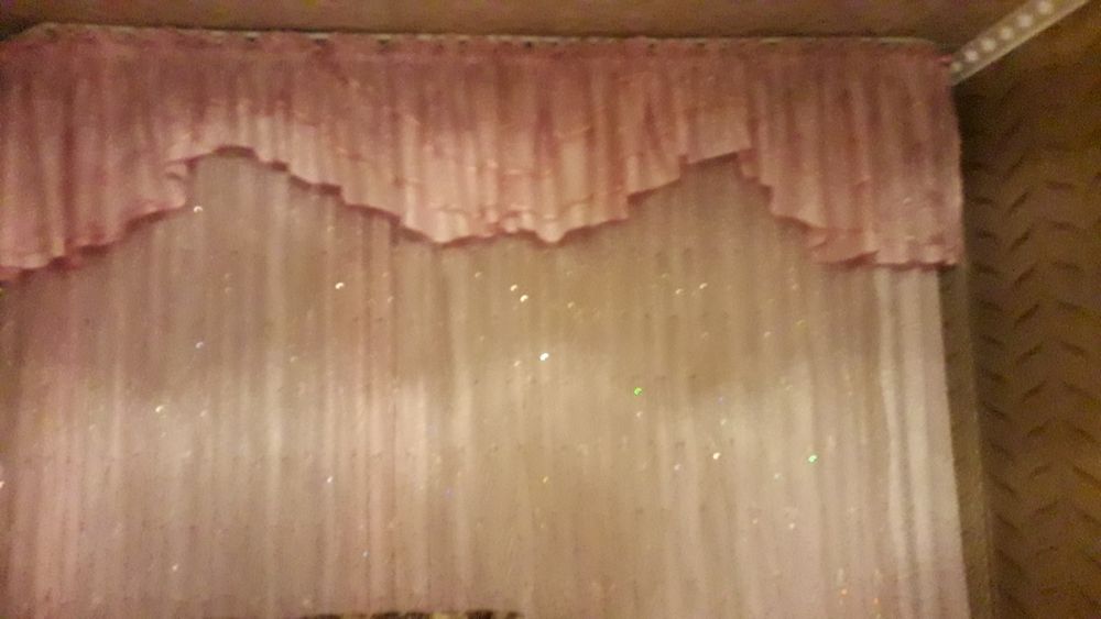 Продаю шторы хорошего качества