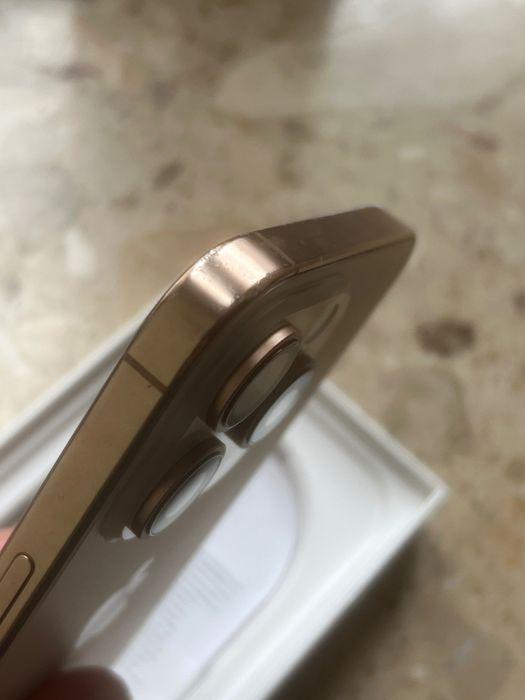 Apple iPhone 16 Pro