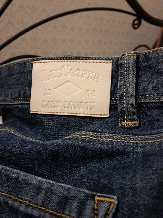 Джинсы тёмные синие. Lee Cooper.