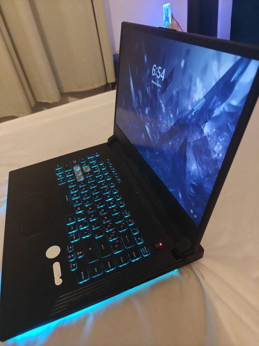 Ноутбук ASUS ROG Strix Scar 3 2019