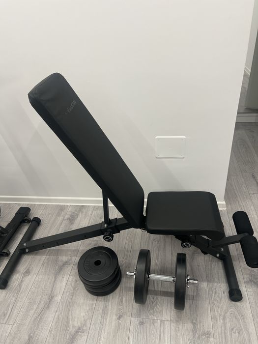 Vand gantere si banca de antrenament