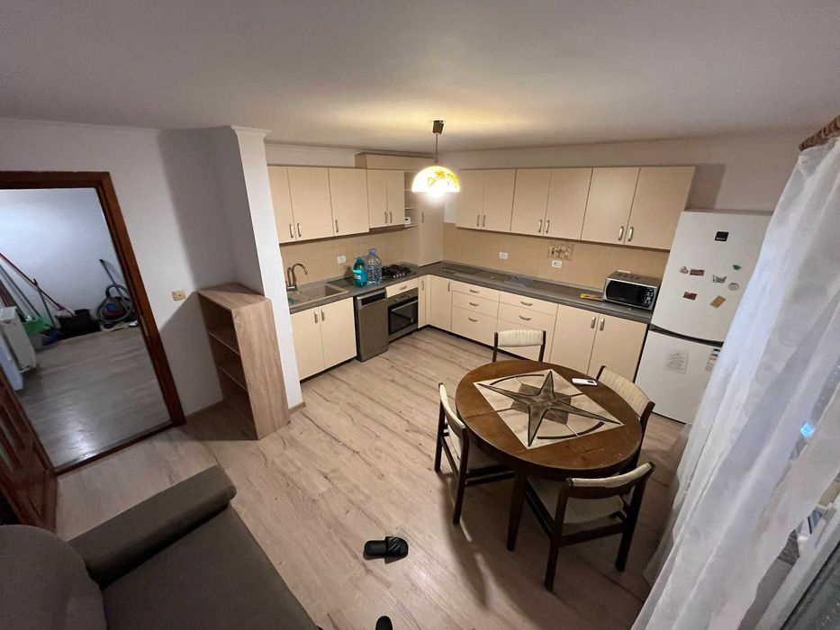 Apartament decomandat: 2 camere, 64mp + 10 mp - intrare Mosnita Noua