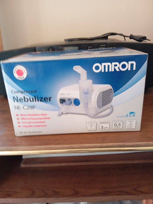 Ингалятор  OMRON лечебный