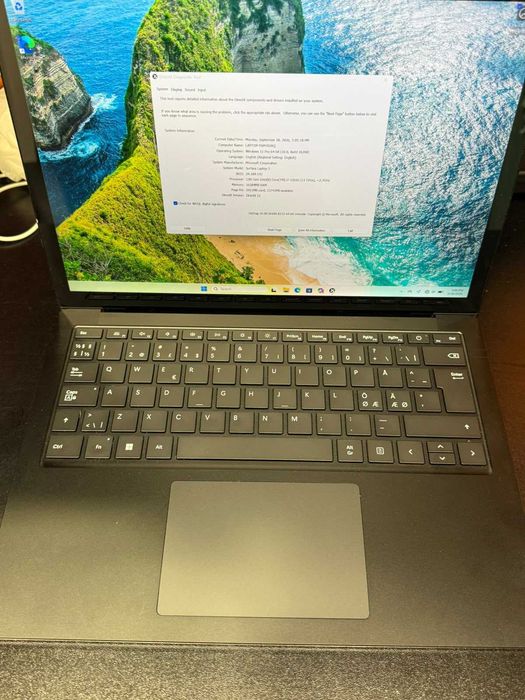 HOPE AMANET P2 - Microsoft Surface 5 / Cu Touch / I7 Gen 12 / 16GB Ram /  SSD 256GB